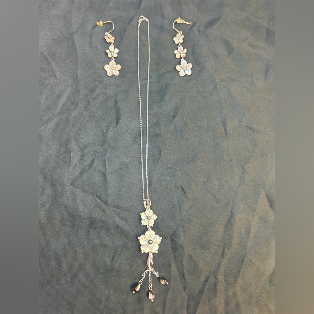 Sterling Silver mother of pearl flower with black pearl necklace and earring set